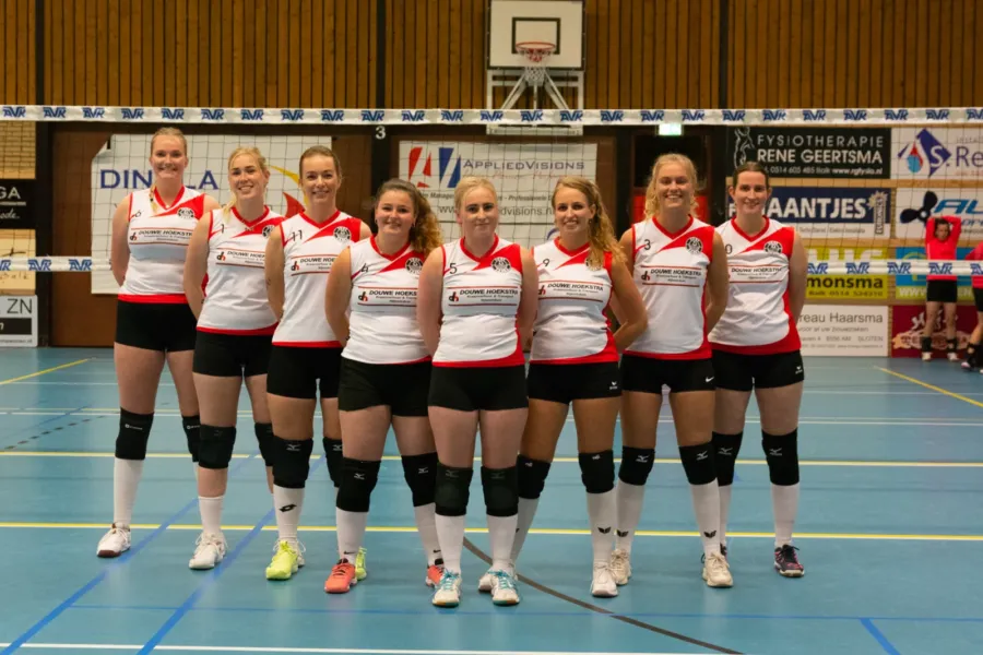 Teamfoto Dames 6 van volleybalvereniging DBS Balk, seizoen 2025-2026
